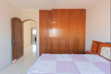 Casa à venda com 230m², 3 quartos e 3 vagas
