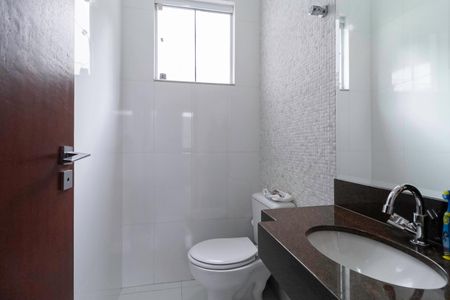 Casa à venda com 234m², 4 quartos e 4 vagas Casa à venda com 234m², 4 quartos e 4 vagasLavabo