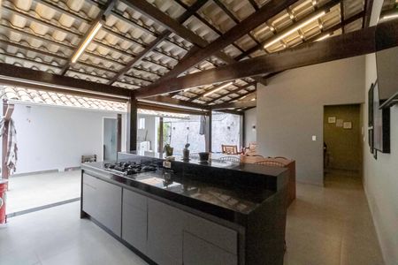 Casa à venda com 234m², 4 quartos e 4 vagas Casa à venda com 234m², 4 quartos e 4 vagasÁrea gourmet