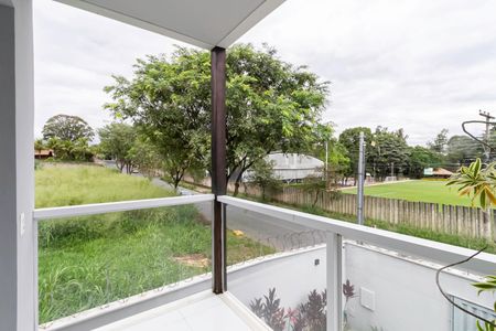 Casa à venda com 234m², 4 quartos e 4 vagas Casa à venda com 234m², 4 quartos e 4 vagasVaranda da suíte