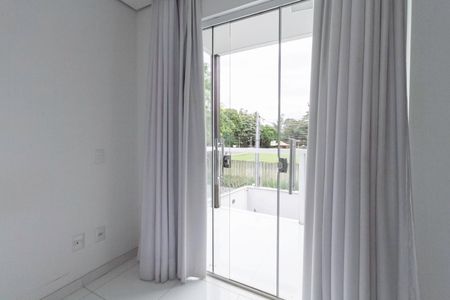 Casa à venda com 234m², 4 quartos e 4 vagas Casa à venda com 234m², 4 quartos e 4 vagasVaranda da suíte