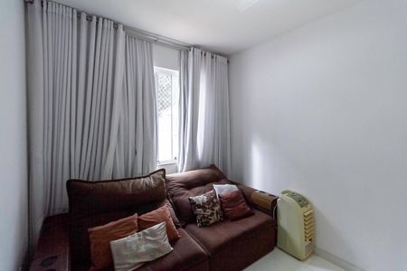 Casa à venda com 234m², 4 quartos e 4 vagas Casa à venda com 234m², 4 quartos e 4 vagasSala de TV