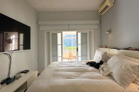 Apartamento à venda com 230m², 2 quartos e 2 vagas Apartamento à venda com 230m², 2 quartos e 2 vagasSuíte
