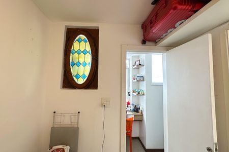 Apartamento à venda com 230m², 2 quartos e 2 vagas Apartamento à venda com 230m², 2 quartos e 2 vagasQuarto de Serviço