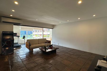 Apartamento à venda com 230m², 2 quartos e 2 vagas Apartamento à venda com 230m², 2 quartos e 2 vagasSala