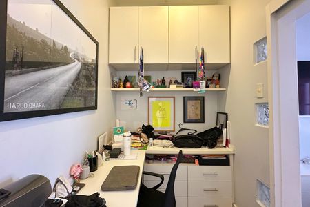 Apartamento à venda com 230m², 2 quartos e 2 vagas Apartamento à venda com 230m², 2 quartos e 2 vagasSuíte