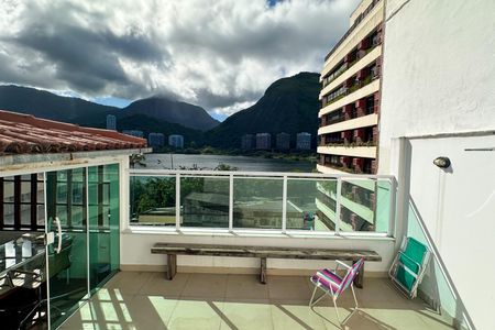 Apartamento à venda com 230m², 2 quartos e 2 vagas Apartamento à venda com 230m², 2 quartos e 2 vagasÁrea externa
