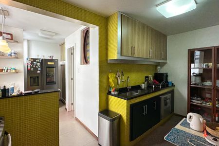 Apartamento à venda com 230m², 2 quartos e 2 vagas Apartamento à venda com 230m², 2 quartos e 2 vagasCozinha