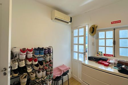 Apartamento à venda com 230m², 2 quartos e 2 vagas Apartamento à venda com 230m², 2 quartos e 2 vagasSuíte 02