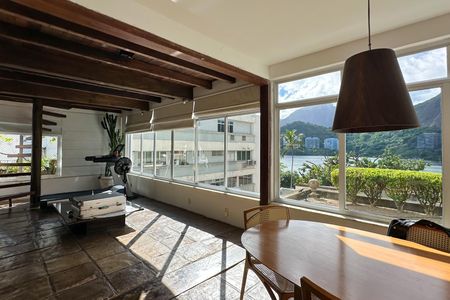 Apartamento à venda com 230m², 2 quartos e 2 vagas Apartamento à venda com 230m², 2 quartos e 2 vagasSala