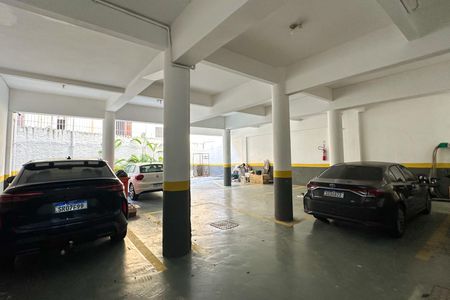 Apartamento à venda com 230m², 2 quartos e 2 vagas Apartamento à venda com 230m², 2 quartos e 2 vagasGaragem