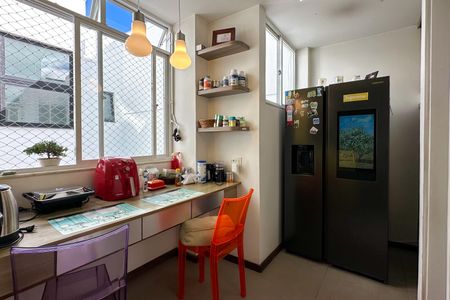 Apartamento à venda com 230m², 2 quartos e 2 vagas Apartamento à venda com 230m², 2 quartos e 2 vagasCozinha