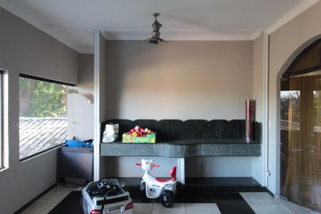 Casa à venda com 1860m², 5 quartos e 8 vagasSala 2