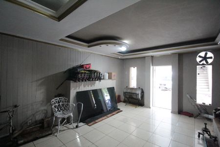 Casa à venda com 1860m², 5 quartos e 8 vagasAcademia