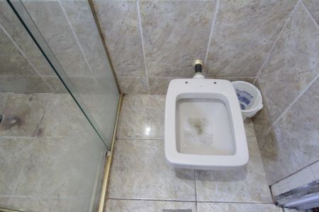 Casa à venda com 1860m², 5 quartos e 8 vagasBanheiro da Suite 2