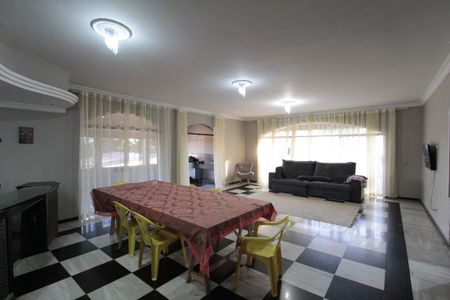 Casa à venda com 1860m², 5 quartos e 8 vagasSala 3