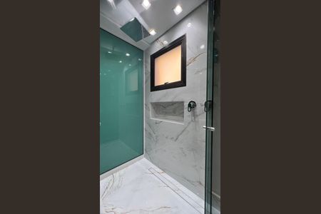 Apartamento à venda com 230m², 4 quartos e 4 vagas Apartamento à venda com 230m², 4 quartos e 4 vagasBanheiro da Suíte 4