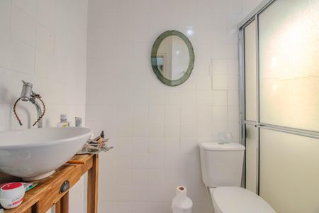 Apartamento à venda com 75m², 2 quartos e sem vaga Apartamento à venda com 75m², 2 quartos e sem vagaBanheiro