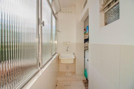Apartamento à venda com 75m², 2 quartos e sem vaga Apartamento à venda com 75m², 2 quartos e sem vagaCozinha e Área de Serviço