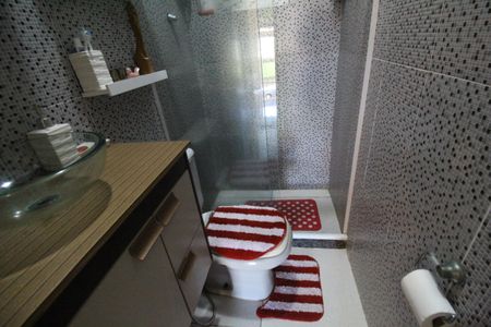 Casa à venda com 180m², 2 quartos e 1 vagaBanheiro