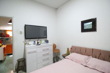 Casa à venda com 180m², 2 quartos e 1 vagaQuarto