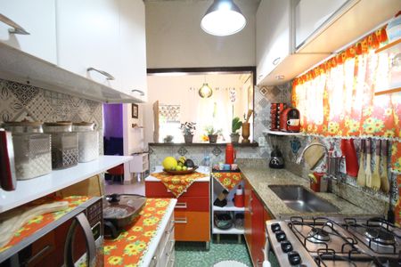 Casa à venda com 180m², 2 quartos e 1 vagaCozinha