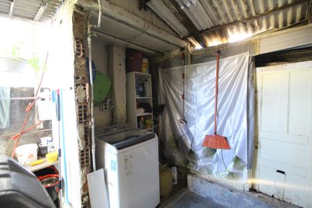 Casa à venda com 180m², 2 quartos e 1 vagaÁrea de serviço