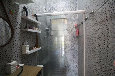 Casa à venda com 180m², 2 quartos e 1 vagaBanheiro