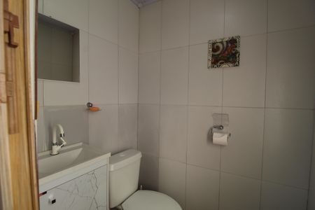 Casa à venda com 180m², 2 quartos e 1 vagaQuintal - Banheiro