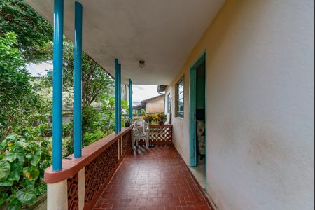 Casa à venda com 360m², 3 quartos e 4 vagas Casa à venda com 360m², 3 quartos e 4 vagasVaranda