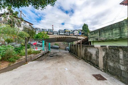 Casa à venda com 360m², 3 quartos e 4 vagas Casa à venda com 360m², 3 quartos e 4 vagasGaragem