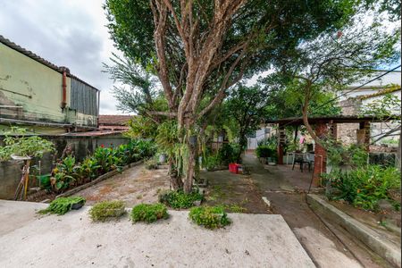 Casa à venda com 360m², 3 quartos e 4 vagas Casa à venda com 360m², 3 quartos e 4 vagasQuintal