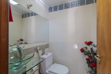 Casa para alugar com 200m², 2 quartos e 2 vagas Casa para alugar com 200m², 2 quartos e 2 vagasLavabo