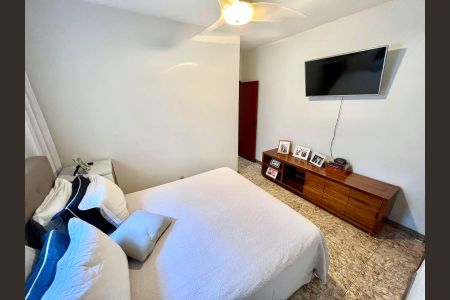 Casa à venda com 118m², 3 quartos e 2 vagas Casa à venda com 118m², 3 quartos e 2 vagas Suíte