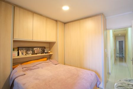 Casa à venda com 240m², 3 quartos e 2 vagasSuíte