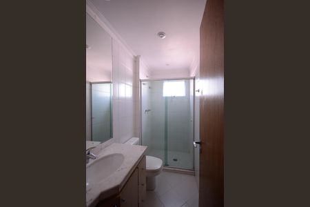 Apartamento à venda com 125m², 3 quartos e 3 vagas Apartamento à venda com 125m², 3 quartos e 3 vagasBanheiro da Suíte 1