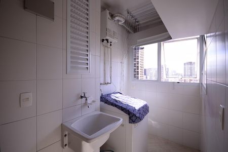 Apartamento à venda com 125m², 3 quartos e 3 vagas Apartamento à venda com 125m², 3 quartos e 3 vagasÁrea de Serviço