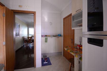 Apartamento à venda com 125m², 3 quartos e 3 vagas Apartamento à venda com 125m², 3 quartos e 3 vagasCozinha