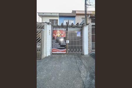 Casa à venda com 150m², 2 quartos e 1 vaga Casa à venda com 150m², 2 quartos e 1 vagaFachada