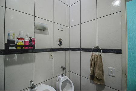 Casa à venda com 150m², 2 quartos e 1 vaga Casa à venda com 150m², 2 quartos e 1 vagaBanheiro