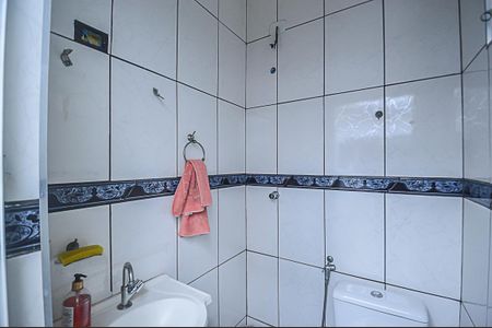 Casa à venda com 150m², 2 quartos e 1 vaga Casa à venda com 150m², 2 quartos e 1 vagaBanheiro de serviço