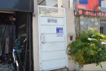 Apartamento para alugar com 38m², 1 quarto e sem vaga Apartamento para alugar com 38m², 1 quarto e sem vagaFachada + Plaquinha