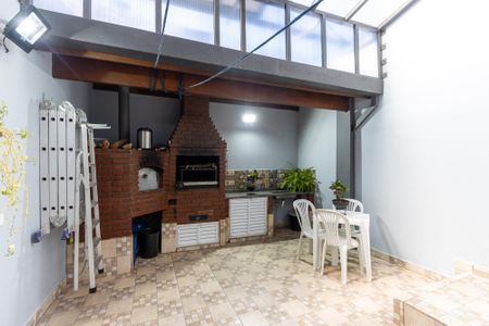 Casa à venda com 127m², 2 quartos e 1 vaga Casa à venda com 127m², 2 quartos e 1 vagaChurrasqueira