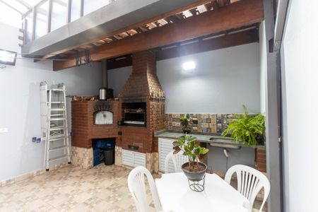 Casa à venda com 127m², 2 quartos e 1 vaga Casa à venda com 127m², 2 quartos e 1 vagaChurrasqueira