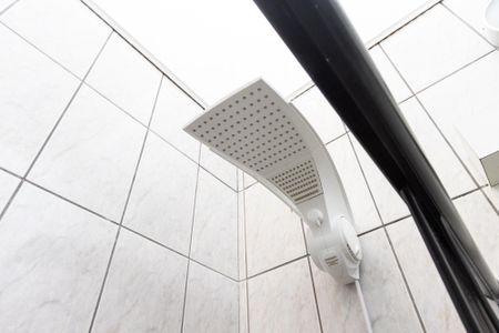 Casa à venda com 127m², 2 quartos e 1 vaga Casa à venda com 127m², 2 quartos e 1 vagaBanheiro do Corredor