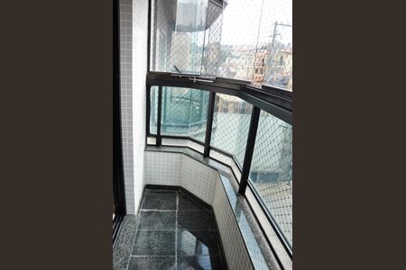 Apartamento à venda com 179m², 5 quartos e 3 vagas Apartamento à venda com 179m², 5 quartos e 3 vagasVaranda Suíte 1