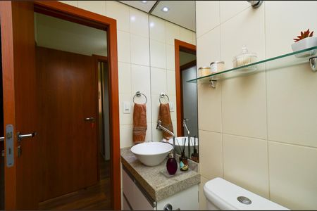 Apartamento à venda com 123m², 3 quartos e 1 vaga Apartamento à venda com 123m², 3 quartos e 1 vagaBanheiro social