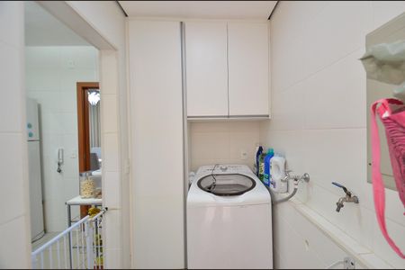 Apartamento à venda com 123m², 3 quartos e 1 vaga Apartamento à venda com 123m², 3 quartos e 1 vagaArea serviço