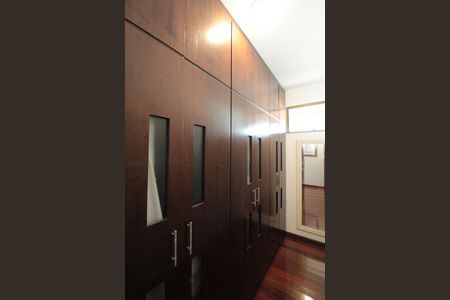 Casa à venda com 900m², 5 quartos e 3 vagasCloset da Suite