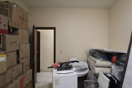 Casa à venda com 900m², 5 quartos e 3 vagasQuarto 2